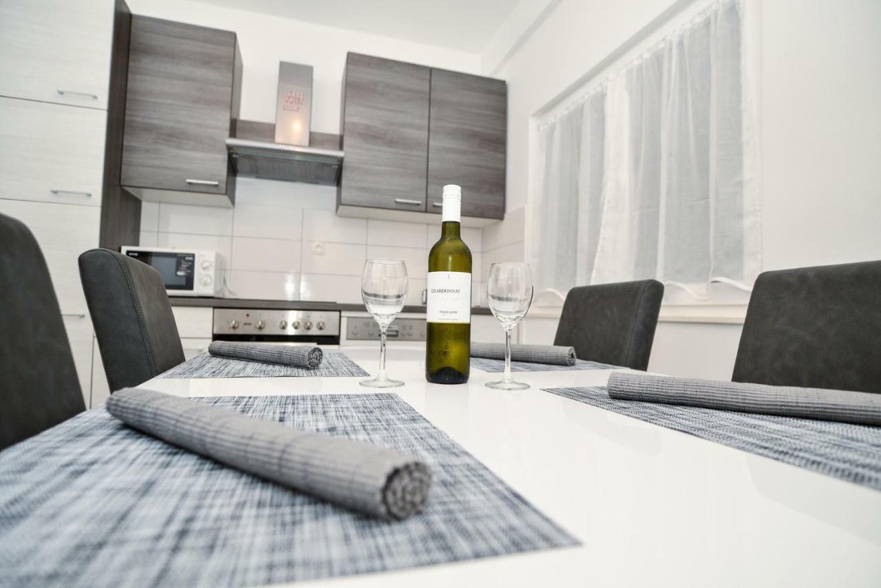 Luxury Apartments Boduja Сукошан Экстерьер фото